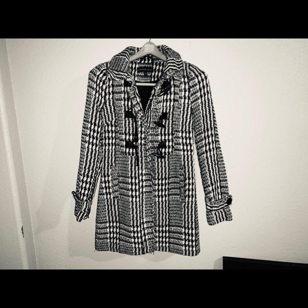 B/W PEA COAT🖤🖤